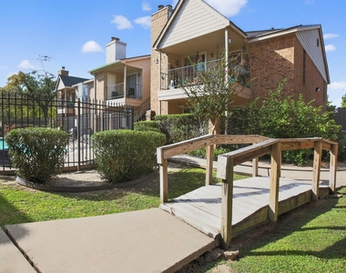 3770 Lovers Wood Lane - Photo Thumbnail 34