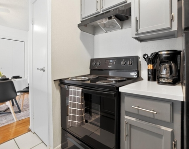 3770 Lovers Wood Lane - Photo Thumbnail 10