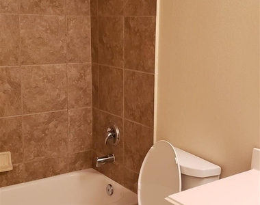 9923 Yearling Place - Photo Thumbnail 30