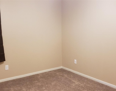 9923 Yearling Place - Photo Thumbnail 21