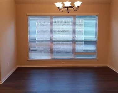 9923 Yearling Place - Photo Thumbnail 8