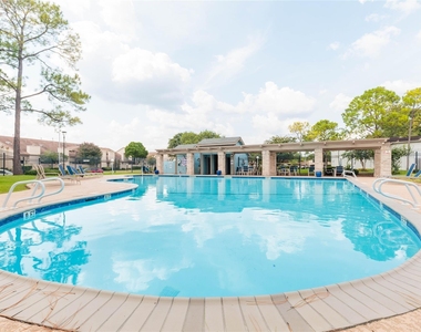 13646 Garden Grove Ct - Photo Thumbnail 32