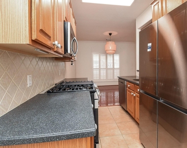 13646 Garden Grove Ct - Photo Thumbnail 8