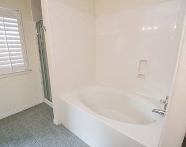 13646 Garden Grove Ct - Photo Thumbnail 17