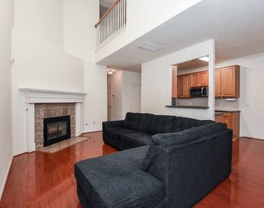 13646 Garden Grove Ct - Photo Thumbnail 4