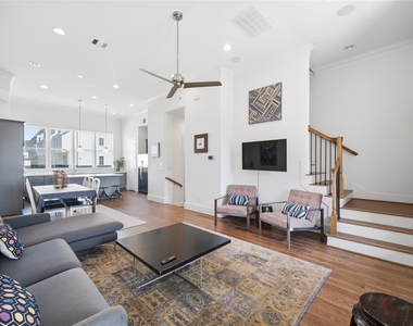 707 Bringhurst Street - Photo Thumbnail 6