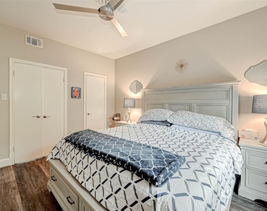 11711 Memorial Drive - Photo Thumbnail 13