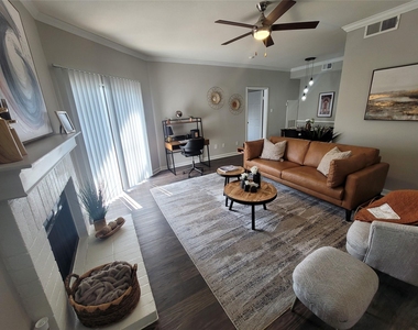 7250 W Greens Road - Photo Thumbnail 4