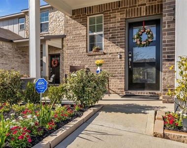 7866 Alset Drive - Photo Thumbnail 3