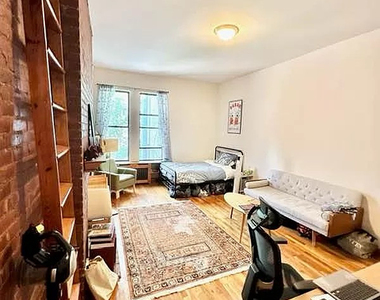 332 East 14th Street - Photo Thumbnail 4