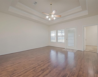 1189 Lovett Street - Photo Thumbnail 16