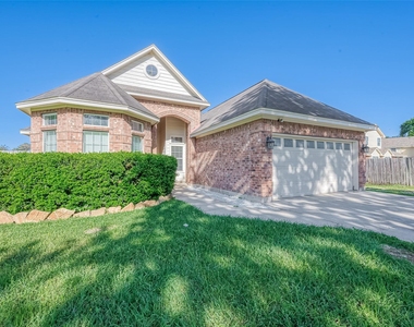 1189 Lovett Street - Photo Thumbnail 3