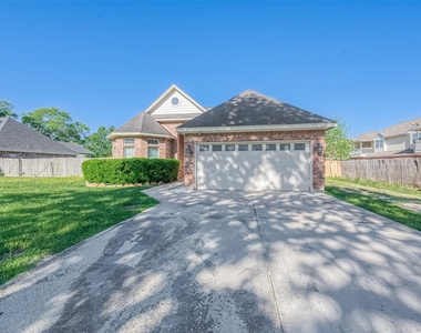 1189 Lovett Street - Photo Thumbnail 6
