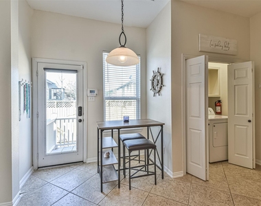 1815 28th Street - Photo Thumbnail 7