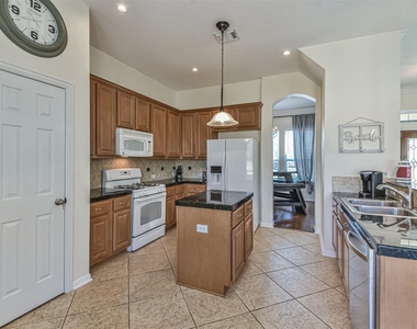 1815 28th Street - Photo Thumbnail 26