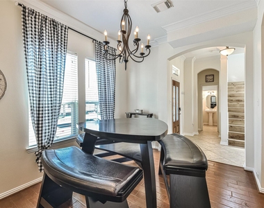 1815 28th Street - Photo Thumbnail 9