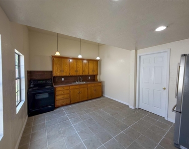 8430 Holiday Lane - Photo Thumbnail 1