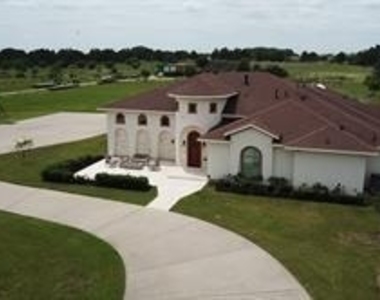 825 Grubbs Road - Photo Thumbnail 4