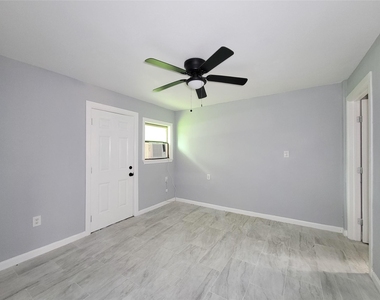 5103 Karu Drive - Photo Thumbnail 4
