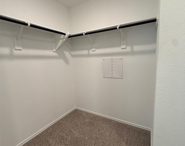 6007 Diamond Vista Court - Photo Thumbnail 16