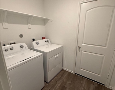 6007 Diamond Vista Court - Photo Thumbnail 19