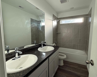 6007 Diamond Vista Court - Photo Thumbnail 18