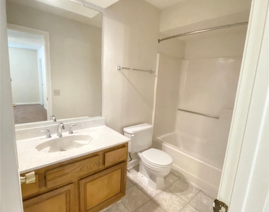 14818 Chetland Place Drive - Photo Thumbnail 16