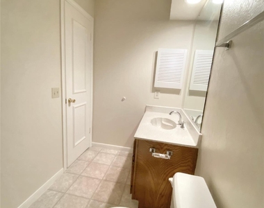 14818 Chetland Place Drive - Photo Thumbnail 17