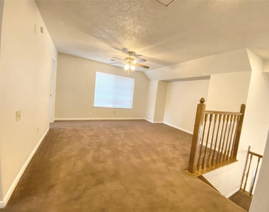 14818 Chetland Place Drive - Photo Thumbnail 13