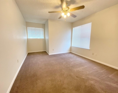 14818 Chetland Place Drive - Photo Thumbnail 14