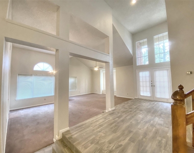 14818 Chetland Place Drive - Photo Thumbnail 3