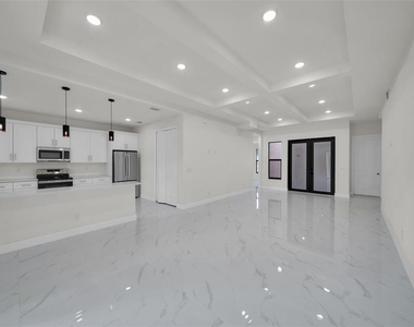 446 Skyland Lane - Photo Thumbnail 6