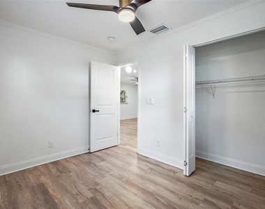 779 12th Ave N - Photo Thumbnail 8