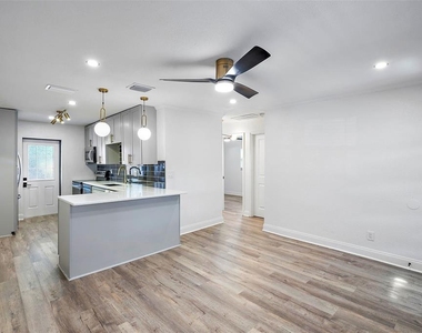 779 12th Ave N - Photo Thumbnail 5