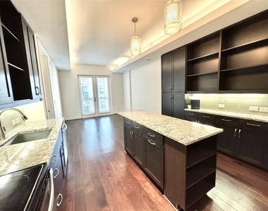2303 Mid Ln Lane - Photo Thumbnail 11