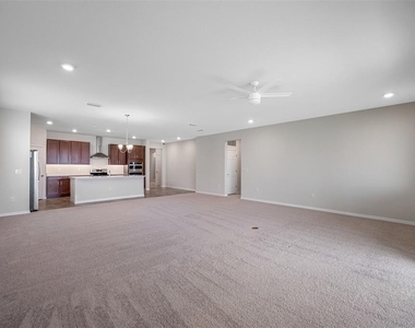 11810 Tetrafin Drive - Photo Thumbnail 8