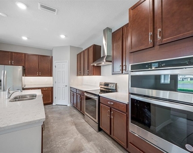 11810 Tetrafin Drive - Photo Thumbnail 5