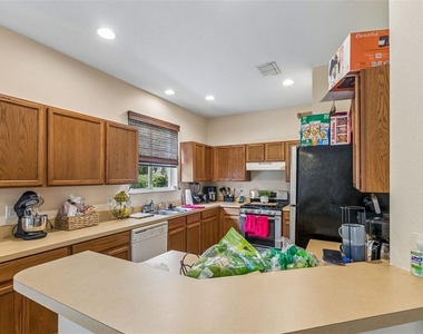 2401 Silvermoss Drive - Photo Thumbnail 13