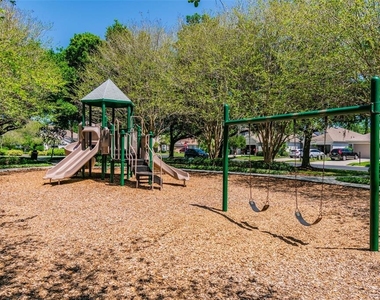 2401 Silvermoss Drive - Photo Thumbnail 47