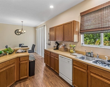 2401 Silvermoss Drive - Photo Thumbnail 16