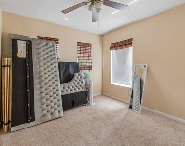 2401 Silvermoss Drive - Photo Thumbnail 27
