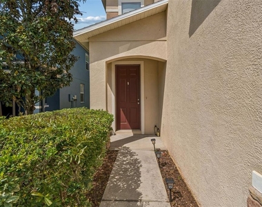 2401 Silvermoss Drive - Photo Thumbnail 3