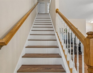 2401 Silvermoss Drive - Photo Thumbnail 22
