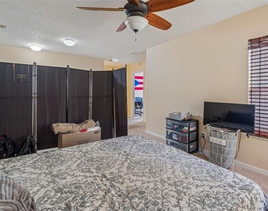 2401 Silvermoss Drive - Photo Thumbnail 30