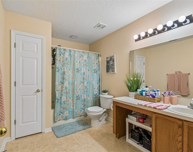 2401 Silvermoss Drive - Photo Thumbnail 24