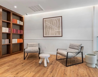 161 Lenox Road - Photo Thumbnail 11