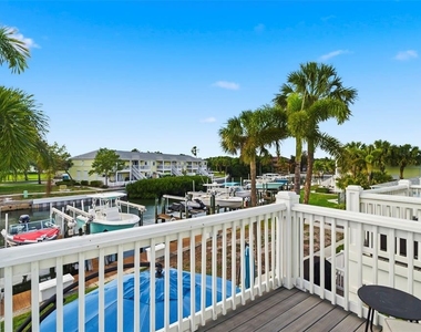 4751 Coquina Key Drive Se - Photo Thumbnail 33