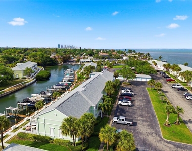 4751 Coquina Key Drive Se - Photo Thumbnail 70