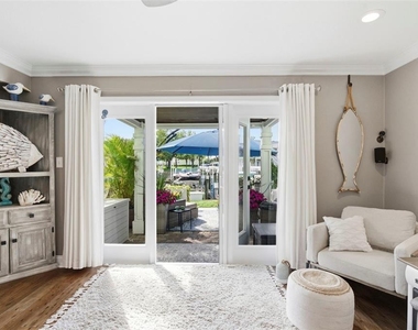 4751 Coquina Key Drive Se - Photo Thumbnail 12