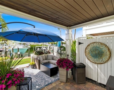 4751 Coquina Key Drive Se - Photo Thumbnail 37